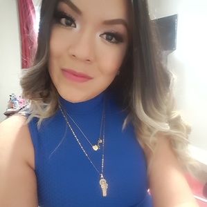 Meet your Posher, Leslye